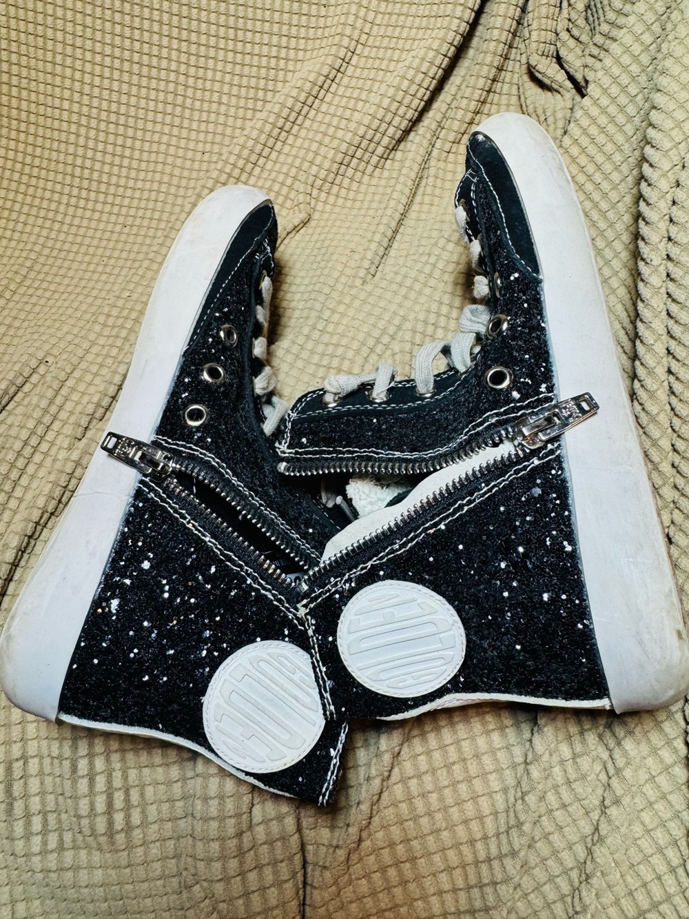GGDB GOLDEN GOOSE FRANCY LEATHER 
Black Glitter High-Top Sneakers
